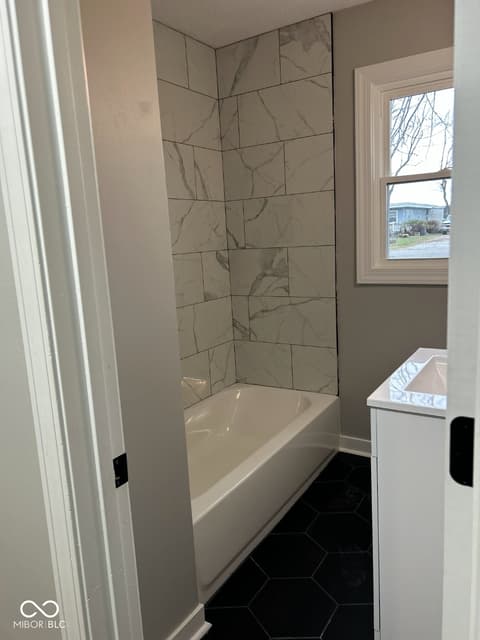 Photo of 909 N Sadlier Drive, Indianapolis, IN