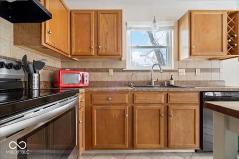 Photo of 2765 Lucas Drive, Westfield, IN