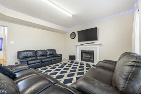Photo of 1206 Barrington Drive, Greenwood, IN