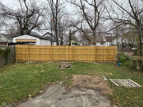 Yard at 2129 N Dexter Street, Indianapolis, IN