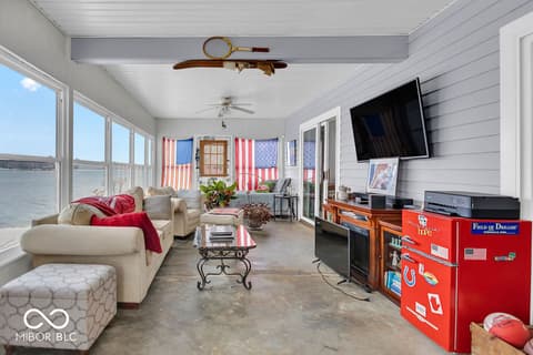 Bonus room at 9405 E Southshore Drive, Unionville, IN