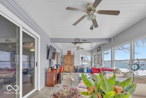 Bonus room at 9405 E Southshore Drive, Unionville, IN