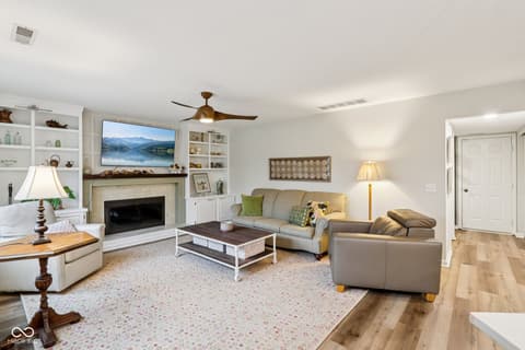 Family room at 11023 Eaton Court, Fishers, IN