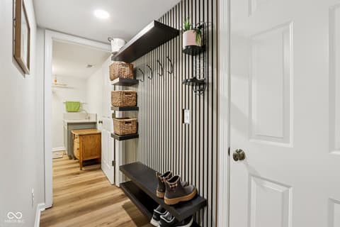 Laundry room at 11023 Eaton Court, Fishers, IN