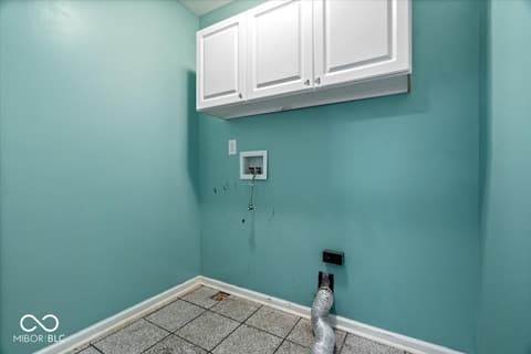 Laundry room at 10528 Hunters Crossing Boulevard, Indianapolis, IN