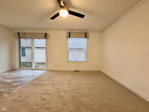 Photo of 819 W Tanner Street, Brownstown, IN