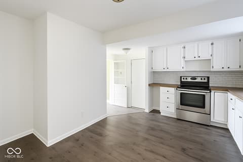 Photo of 1030 N Lynhurst Drive, Indianapolis, IN