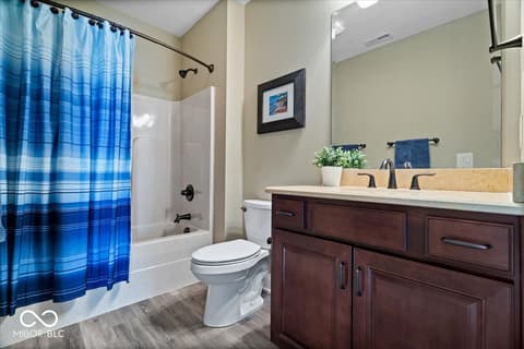 Photo of 16366 River Crest Court, Westfield, IN