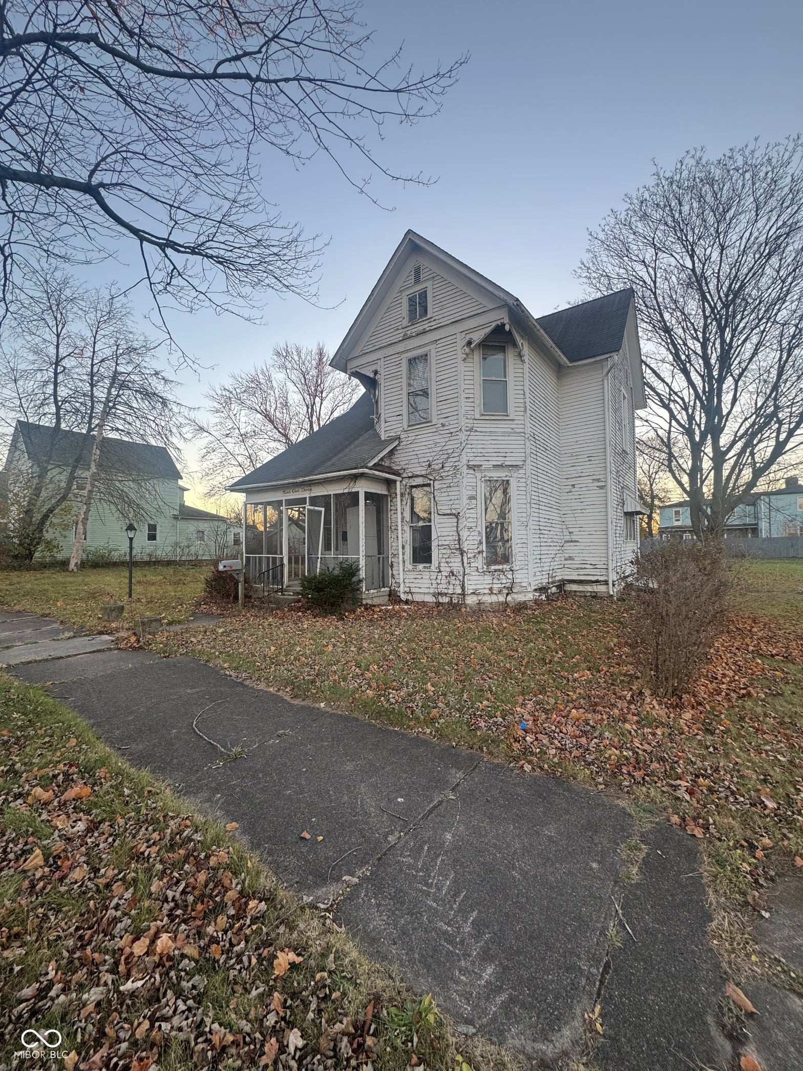 Front exterior at 917 N Jefferson Street, Hartford City, IN