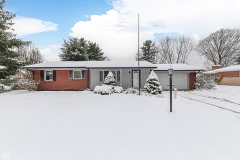 4555 Blackstone Drive