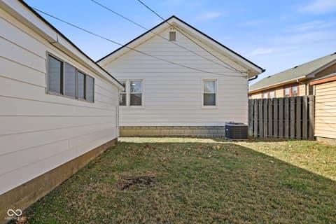 Yard at 1521 N Euclid Avenue, Indianapolis, IN