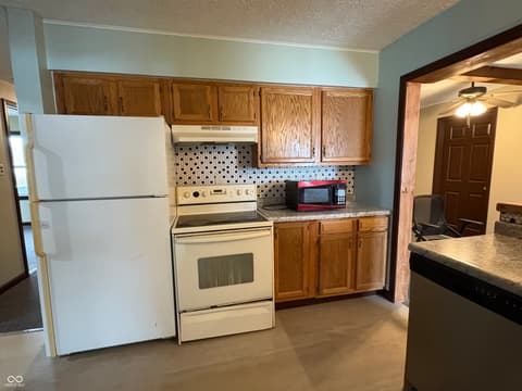 Photo of 8772 E State Road 42, Poland, IN