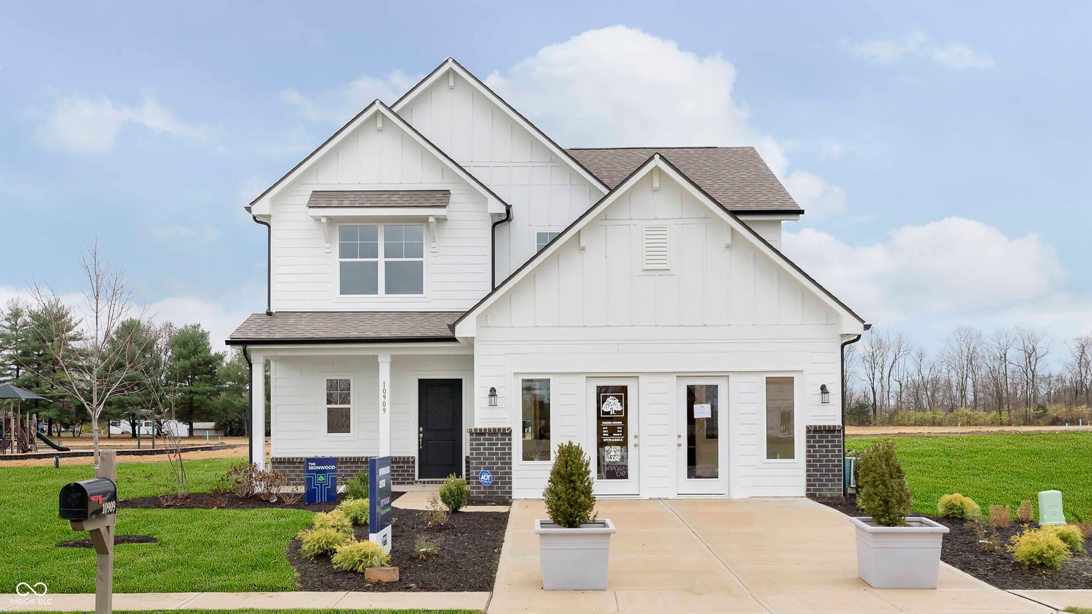 Photo of 10909 Helmcrest Drive, Indianapolis, IN