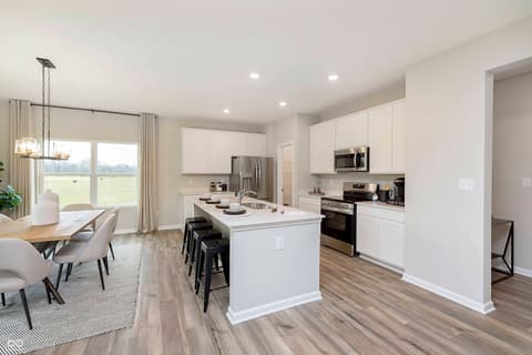 Photo of 10909 Helmcrest Drive, Indianapolis, IN