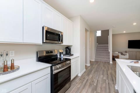 Photo of 10909 Helmcrest Drive, Indianapolis, IN
