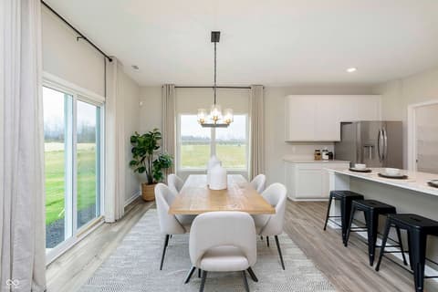 Photo of 10909 Helmcrest Drive, Indianapolis, IN