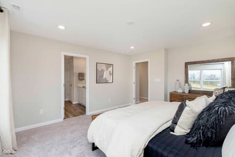 Photo of 10909 Helmcrest Drive, Indianapolis, IN