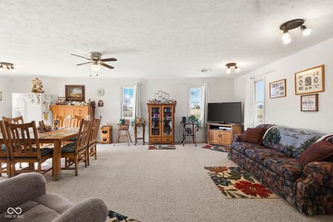 Living room at 11757 E 1000 S-27, Hartford City, IN