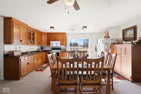 Dining room at 11757 E 1000 S-27, Hartford City, IN