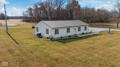 Front exterior at 11757 E 1000 S-27, Hartford City, IN
