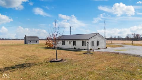 Front exterior at 11757 E 1000 S-27, Hartford City, IN