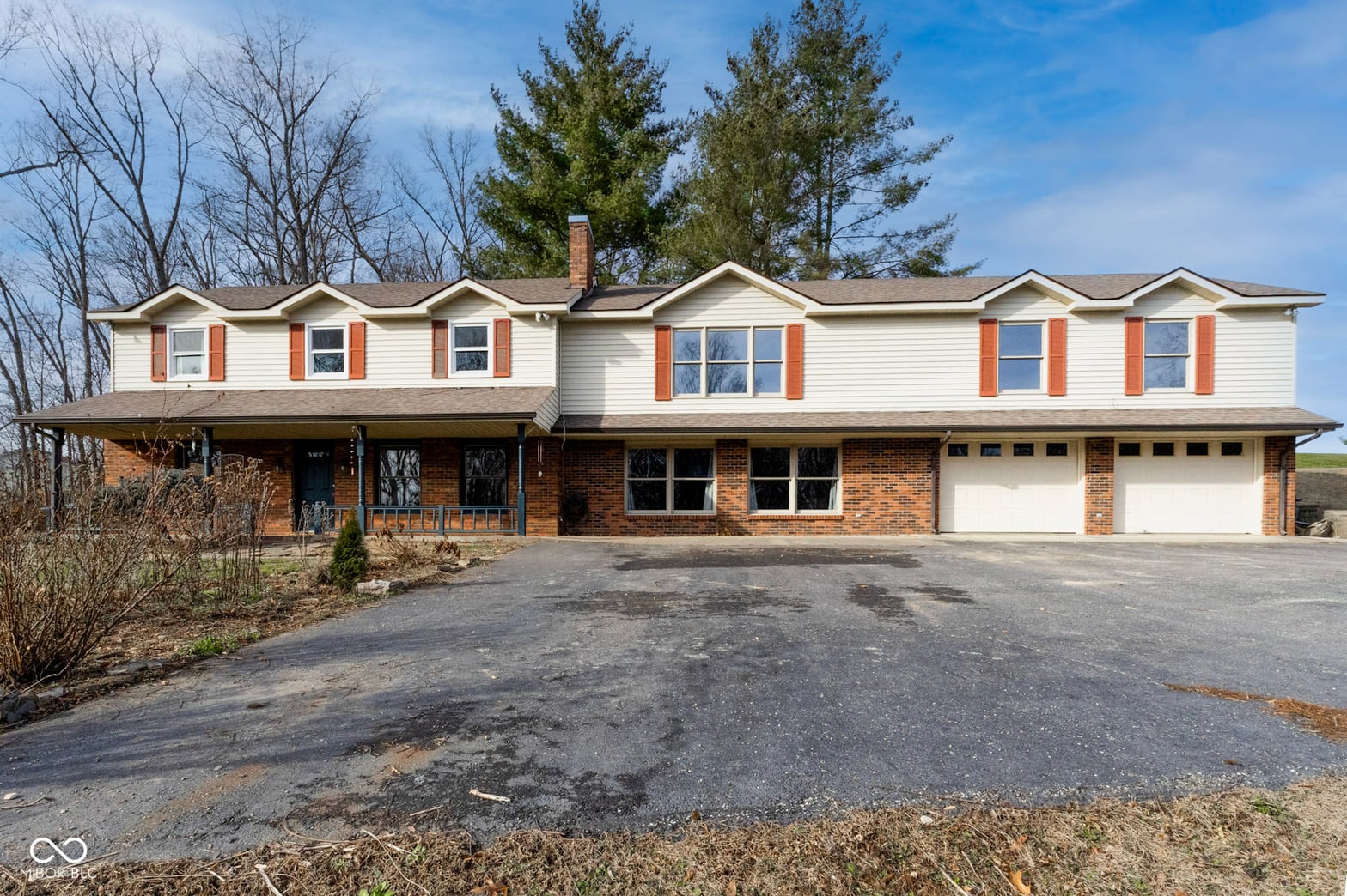 Photo of 2215 W Lakeview Drive, North Vernon, IN