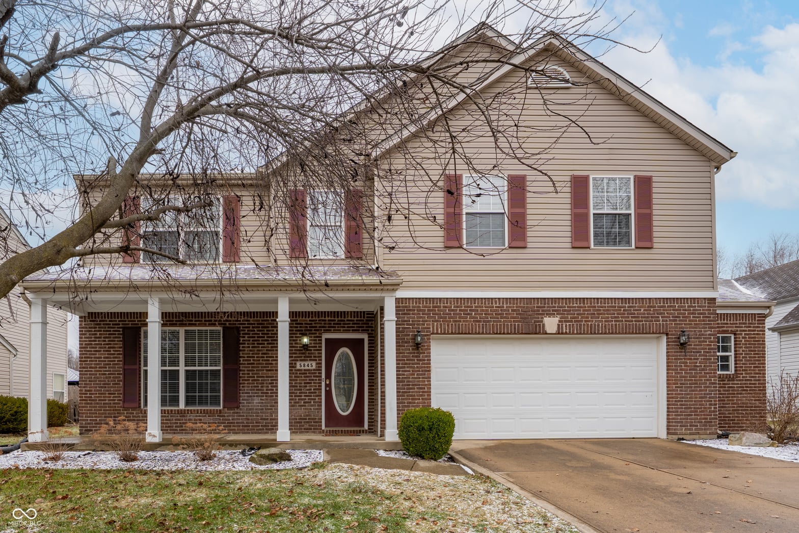 Front exterior at 5845 Mill Oak Drive, Noblesville, IN