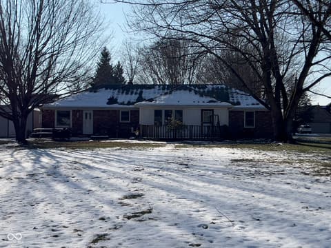 Photo of 7674 Deerfield Drive, Greenfield, IN