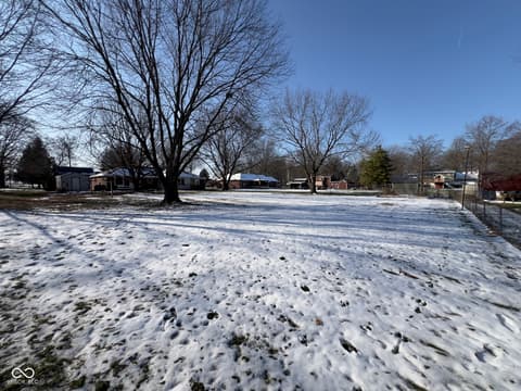 Photo of 7674 Deerfield Drive, Greenfield, IN