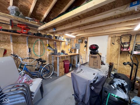 Photo of 7674 Deerfield Drive, Greenfield, IN