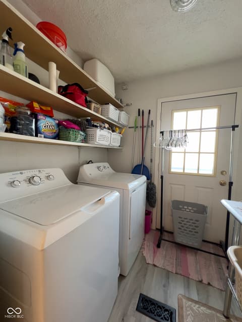 Photo of 7674 Deerfield Drive, Greenfield, IN