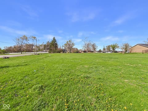 Yard at 1925 Lindberg Road, Anderson, IN