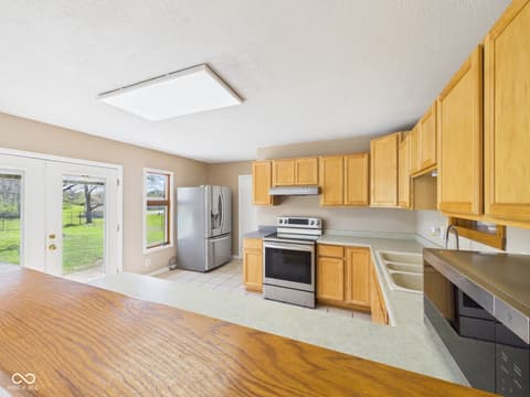 Kitchen at 1925 Lindberg Road, Anderson, IN