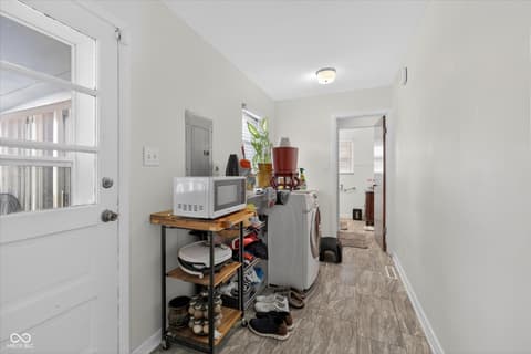 Laundry room at 4435 Chatham Place, Indianapolis, IN