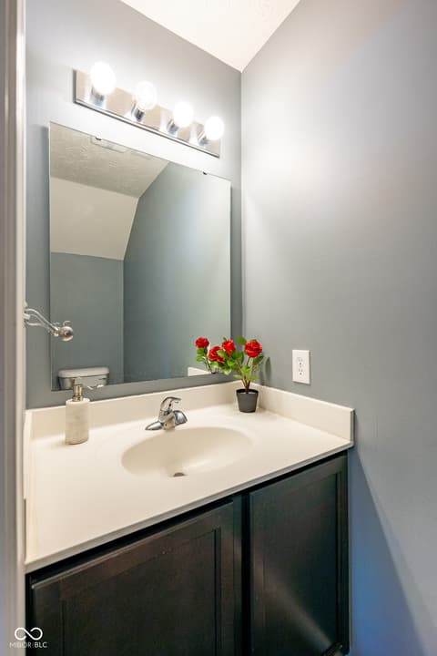Photo of 2581 Shadowbrook Trace, Greenwood, IN