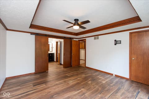 Photo of 1967 Rudgate Drive, Avon, IN