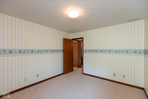 Photo of 1967 Rudgate Drive, Avon, IN