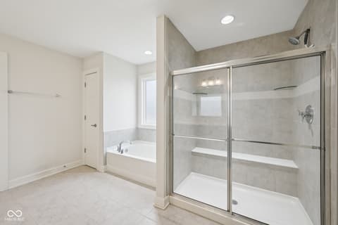 Primary bathroom at 4556 W Lakeway Drive, New Palestine, IN