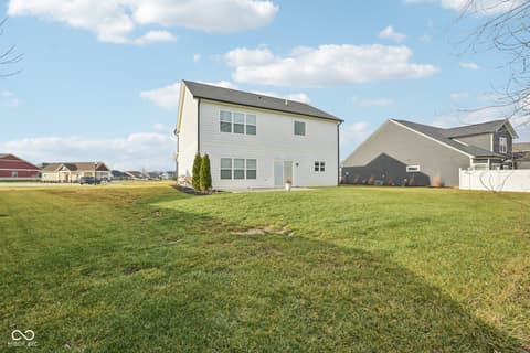 Photo of 4556 W Lakeway Drive, New Palestine, IN