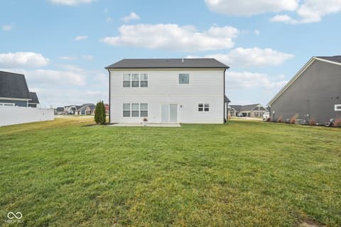Photo of 4556 W Lakeway Drive, New Palestine, IN