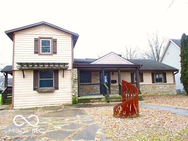 Photo of 111 Hillcrest Drive, Shelbyville, IN