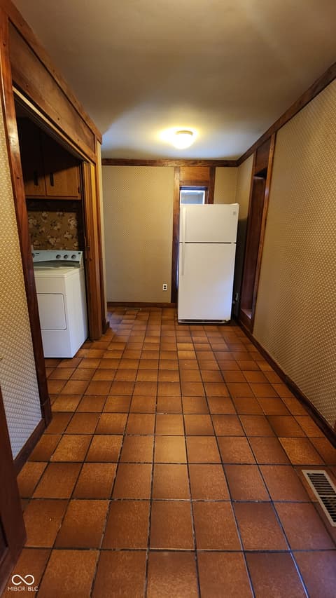 Photo of 1677 W Forest Road, Crawfordsville, IN