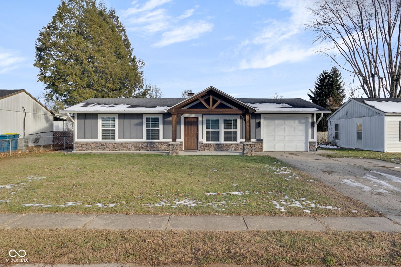 Front exterior at 1536 Rolling Ridge Drive, Noblesville, IN