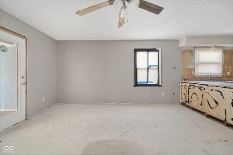 Photo of 730 Colonial Way, Greenwood, IN