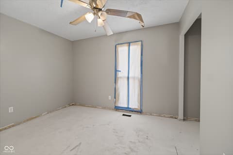 Photo of 730 Colonial Way, Greenwood, IN