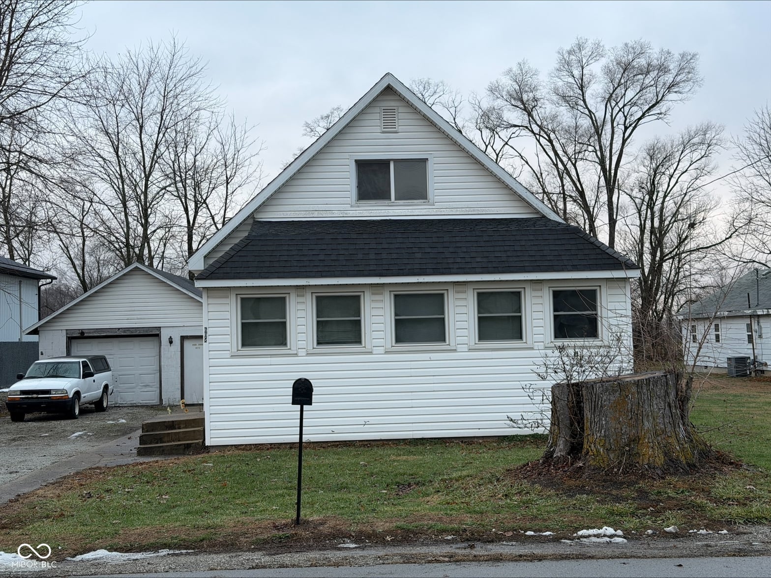 Photo of 608 Berryman Pike, Tipton, IN