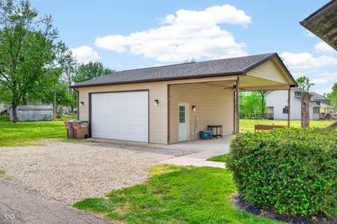 Photo of 2115 Irwin Drive, Columbus, IN