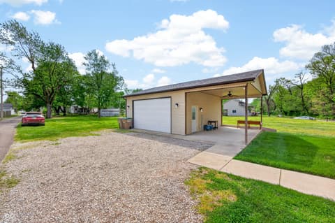 Photo of 2115 Irwin Drive, Columbus, IN