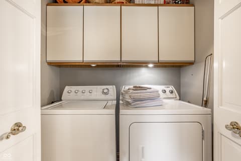 Photo of 2119 Scarlet Oak Drive, Avon, IN