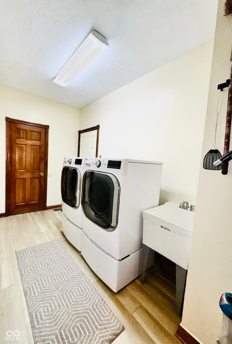 Laundry room at 45 Meadowview Lane, Greenwood, IN